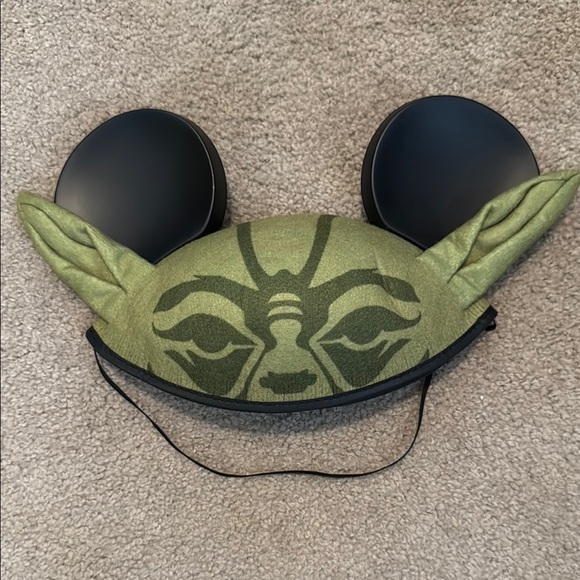 Disney Star Wars Yoda Ears Hat - Green and Black - Picture 1 of 5